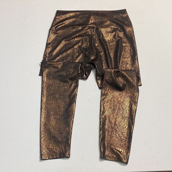 Ease of Motion Metallic Mid Rise Leggings - Picture 4 of 5